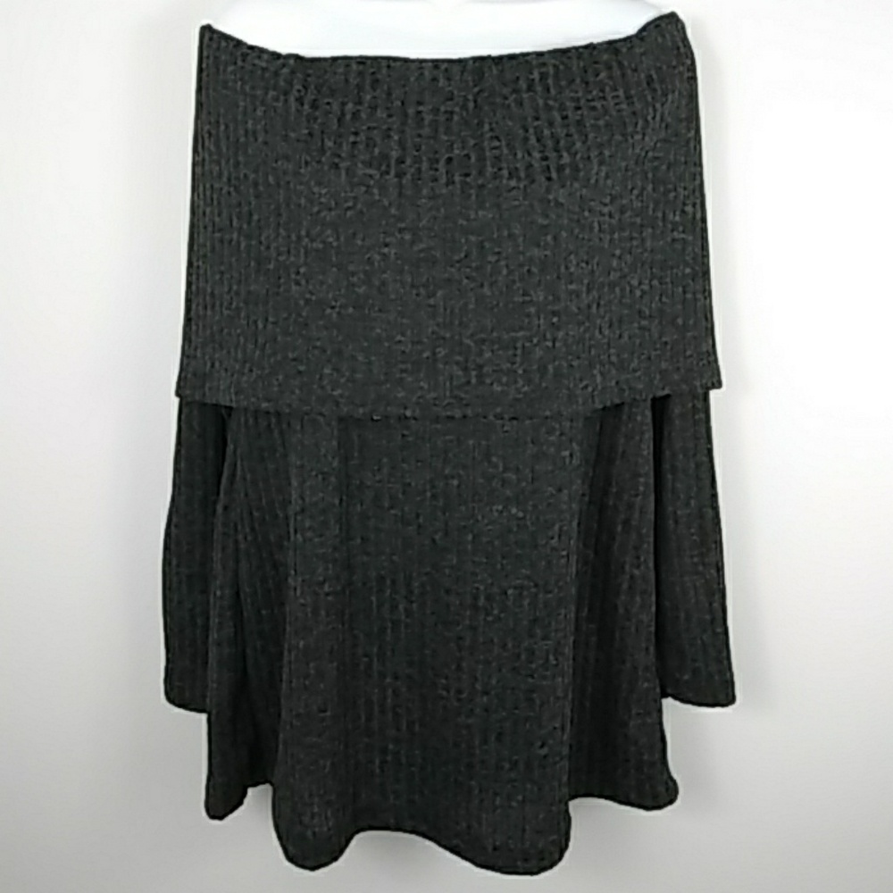 Viamor Off the Shoulder Sweater Medium